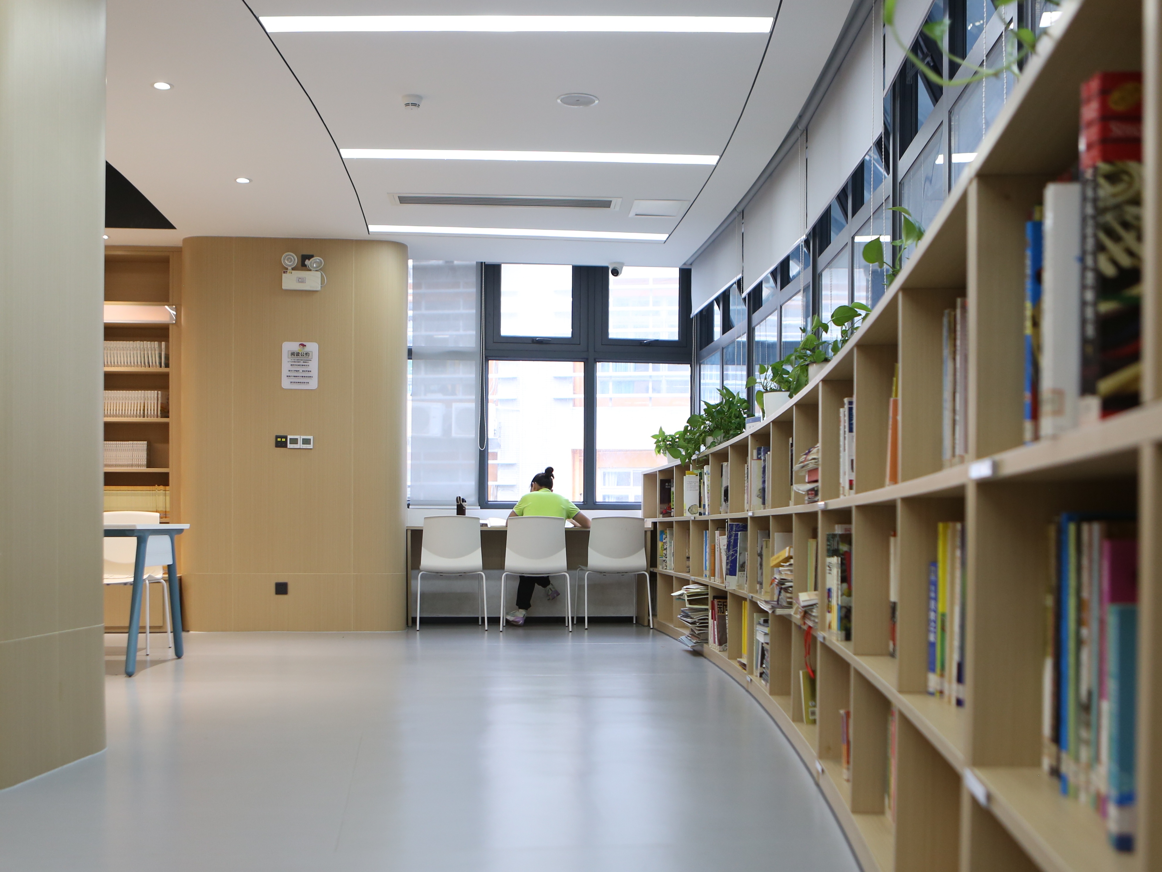 杏耀平台案例 | 这所获央视认证的AI教育范本名校，如何推动图书馆实现创新蜕变？